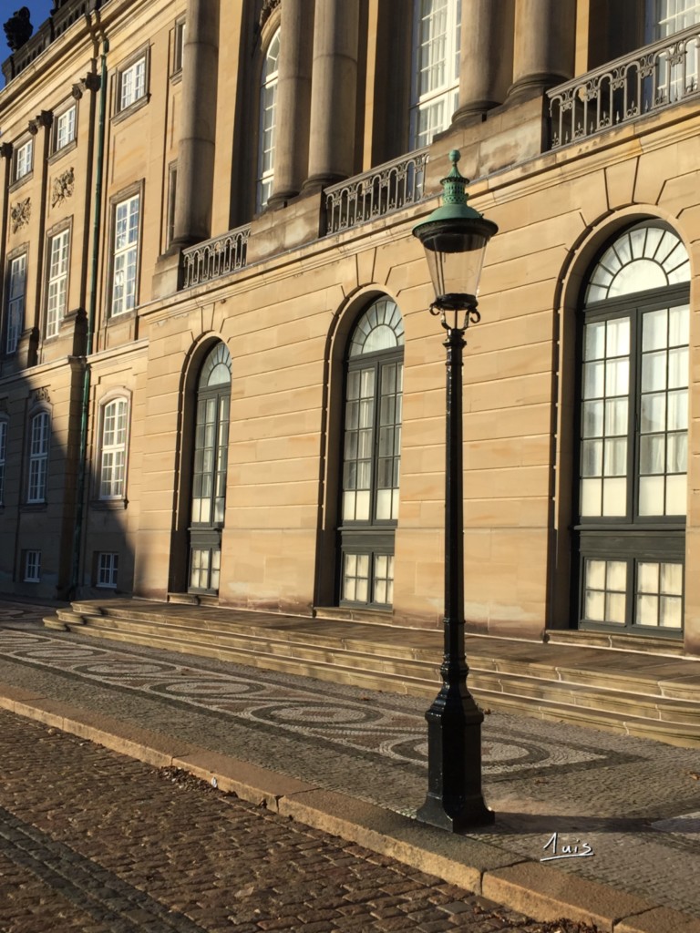 Le palais par August Luis