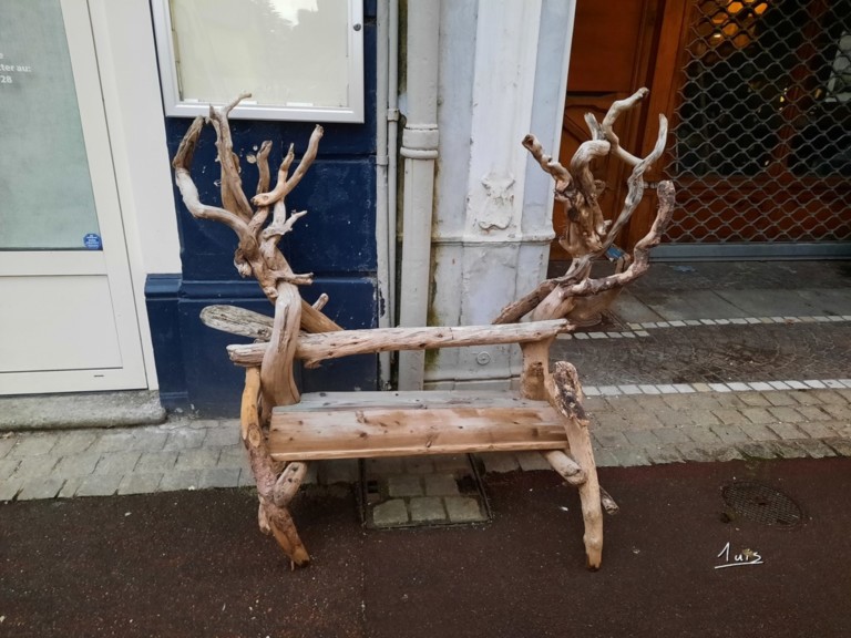 Corné par August Luis