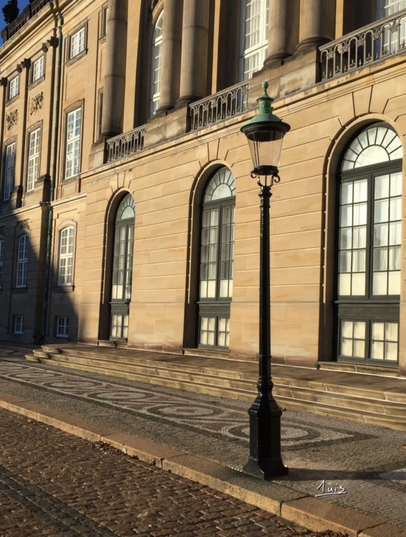 Le palais par August Luis