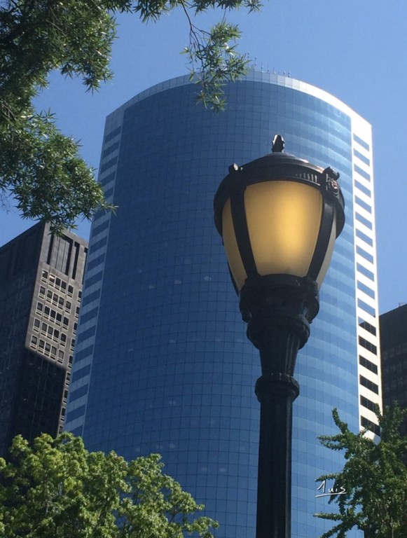 Tours par August Luis