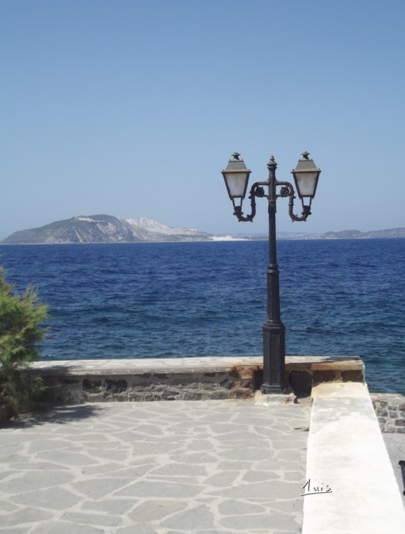 Le bicorne par August Luis