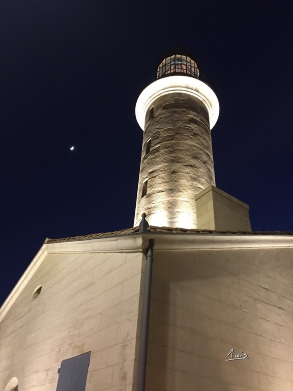 Phare de nuit par August Luis