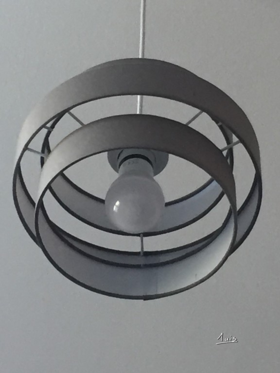 Lustre par August Luis