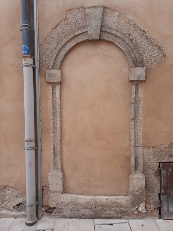 Vestiges par August Luis