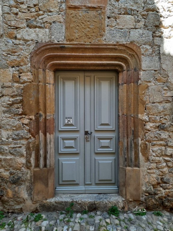 Moulures par August Luis