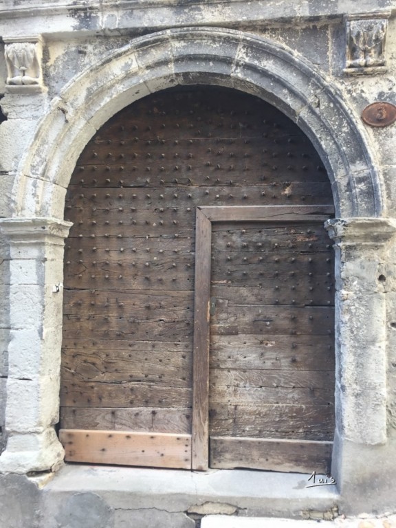 Cloutage par August Luis