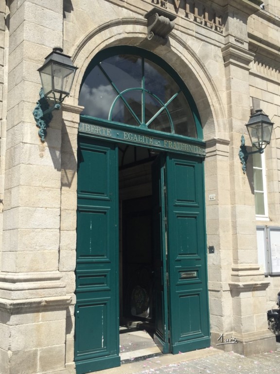 République par August Luis