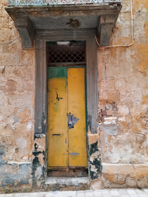 Presque jaune par August Luis