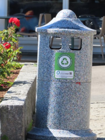 Déchets par August Luis